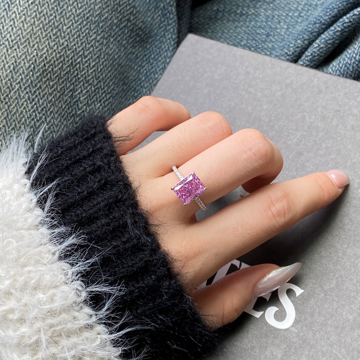 [Aurora]4.0 Carat Luxurious Engagement Ring