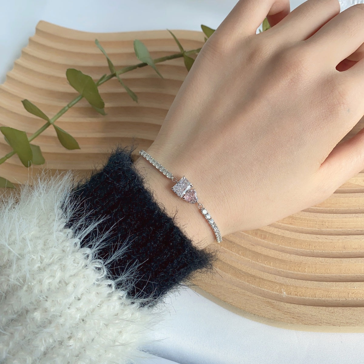 [Aurora]Dazzling Unique Multi Shape Lover Bracelet