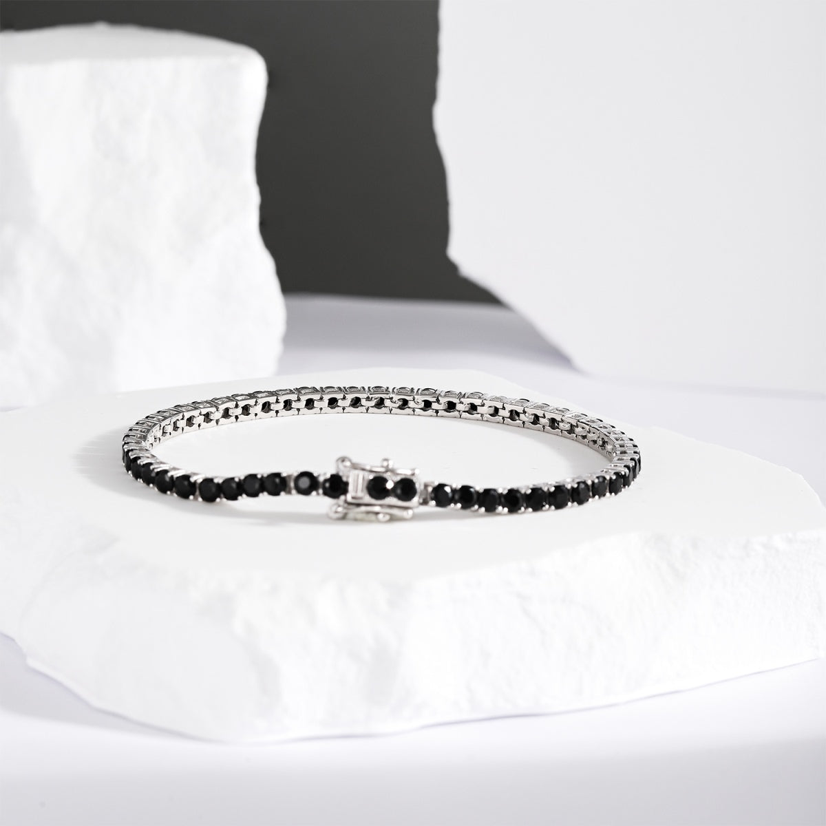 [AURORA] Strahlend buntes Party-Armband im Rundschliff