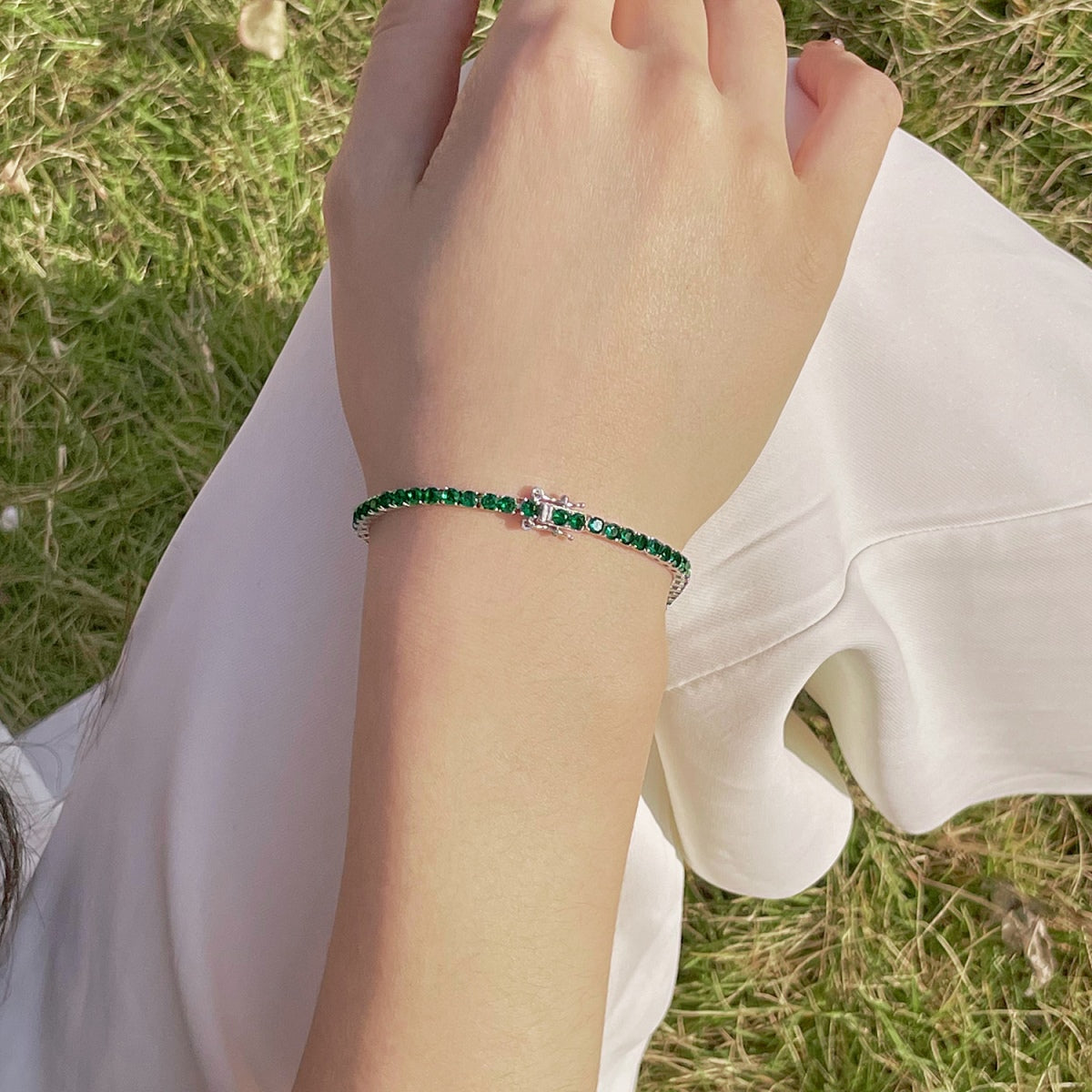 [AURORA] Strahlend buntes Party-Armband im Rundschliff