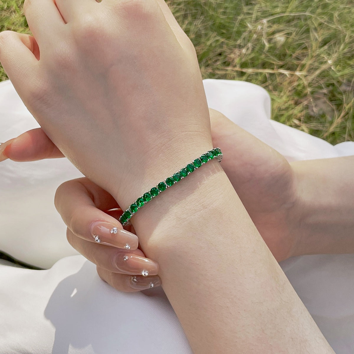 [AURORA] Strahlend buntes Party-Armband im Rundschliff
