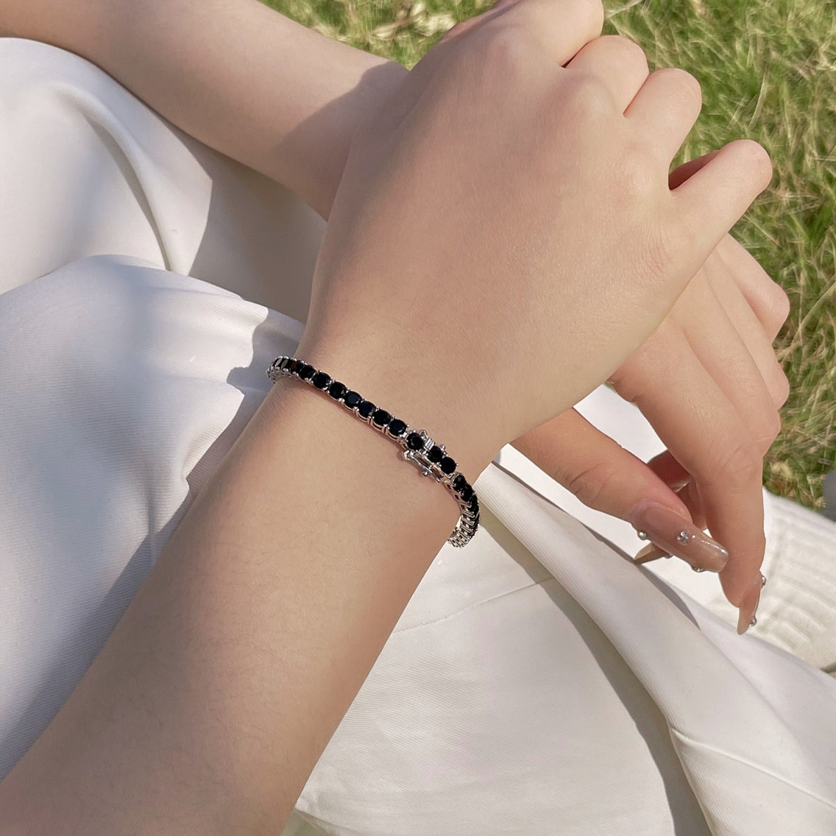 [AURORA] Strahlend buntes Party-Armband im Rundschliff