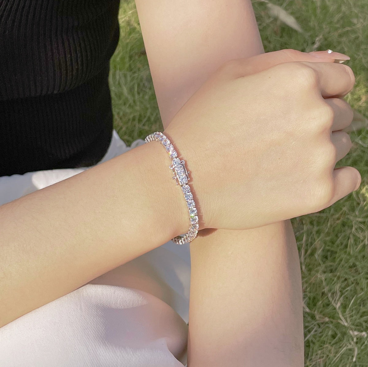 [AURORA] Strahlend buntes Party-Armband im Rundschliff