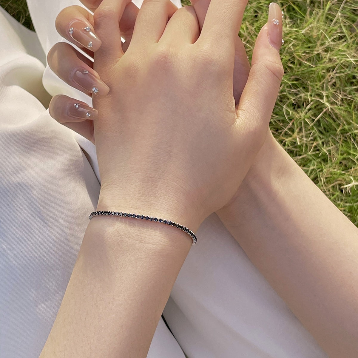 [AURORA] Strahlend buntes Party-Armband im Rundschliff