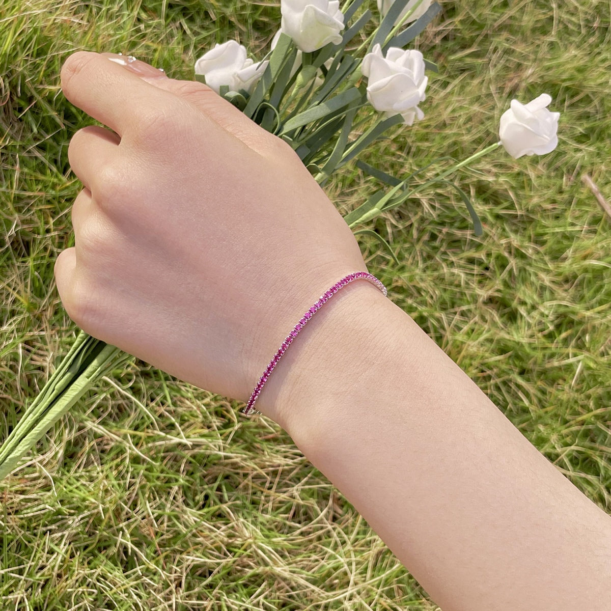 [AURORA] Strahlend buntes Party-Armband im Rundschliff