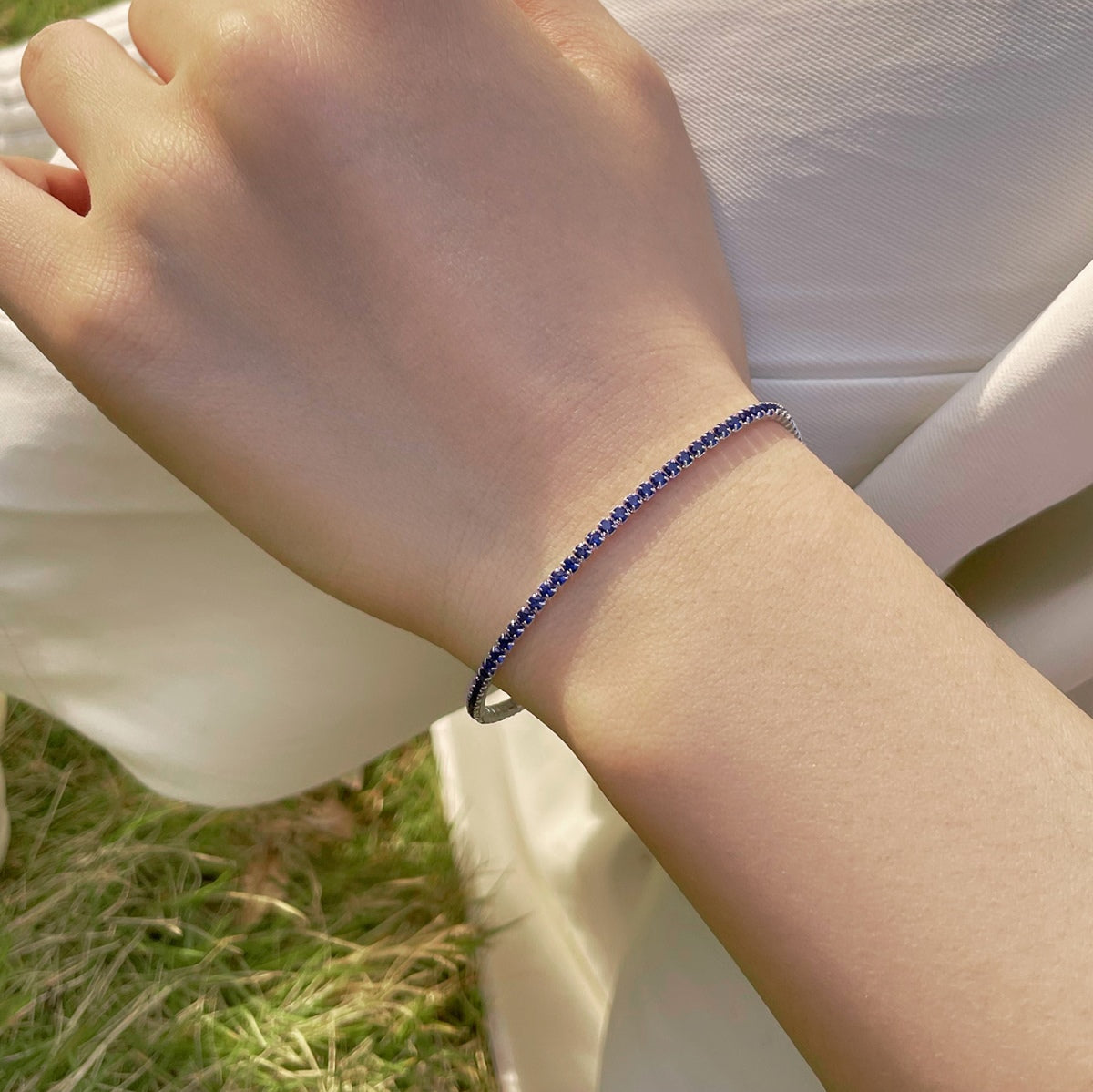 [AURORA] Strahlend buntes Party-Armband im Rundschliff