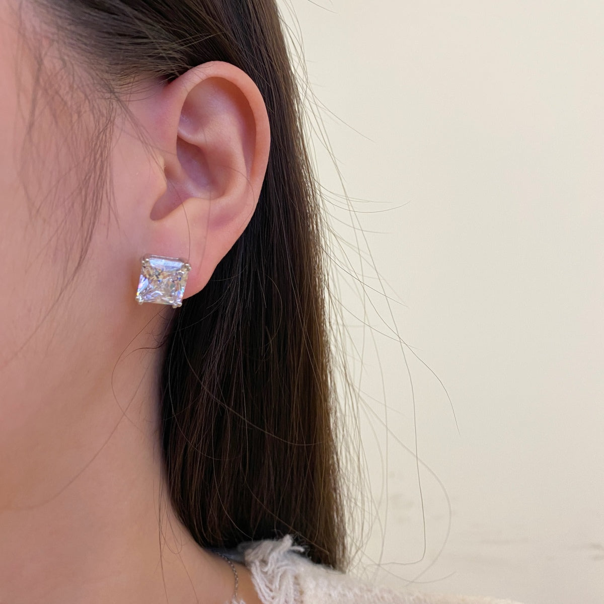 [Aurora]Delicate Square Shape Earrings