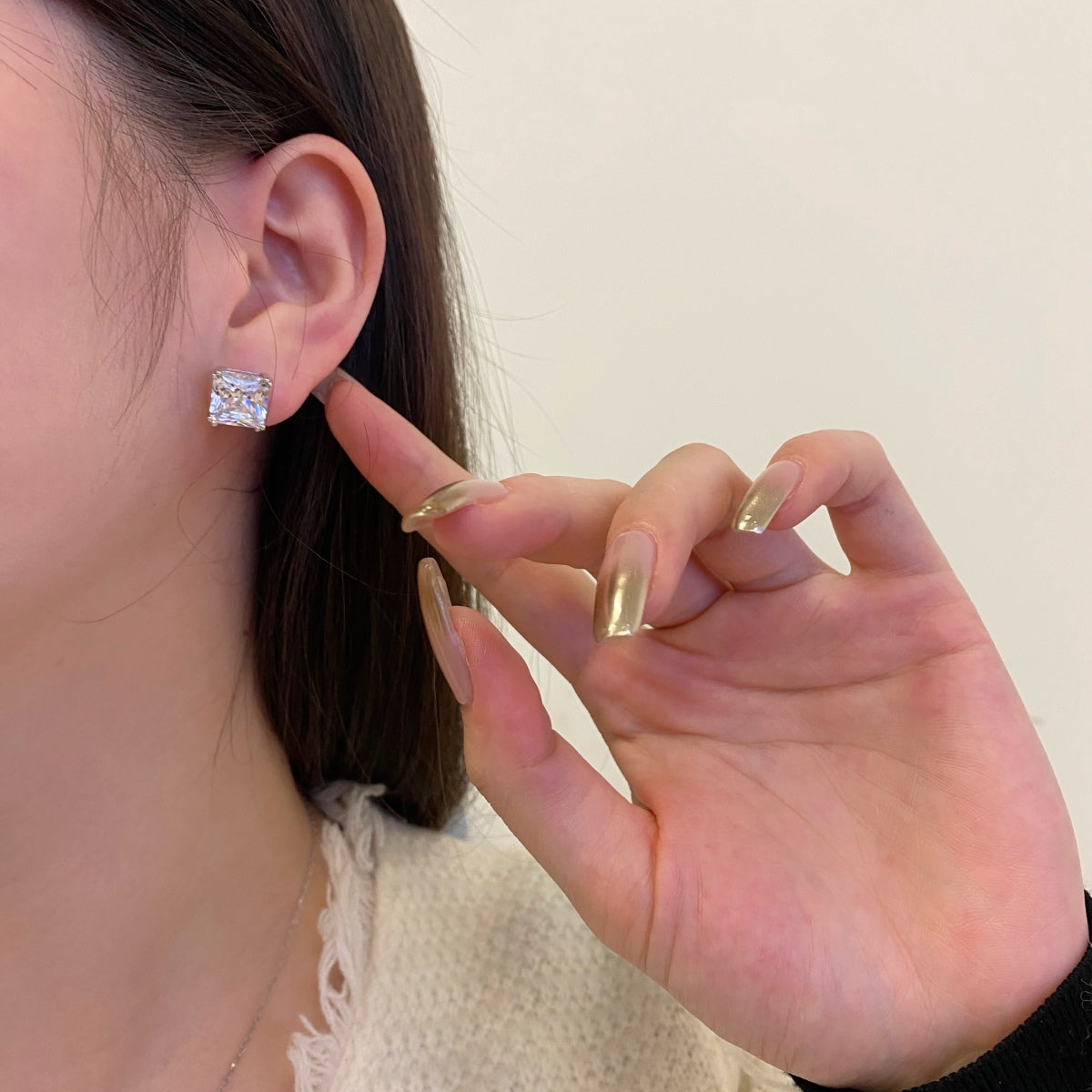 [Aurora]Delicate Square Shape Earrings