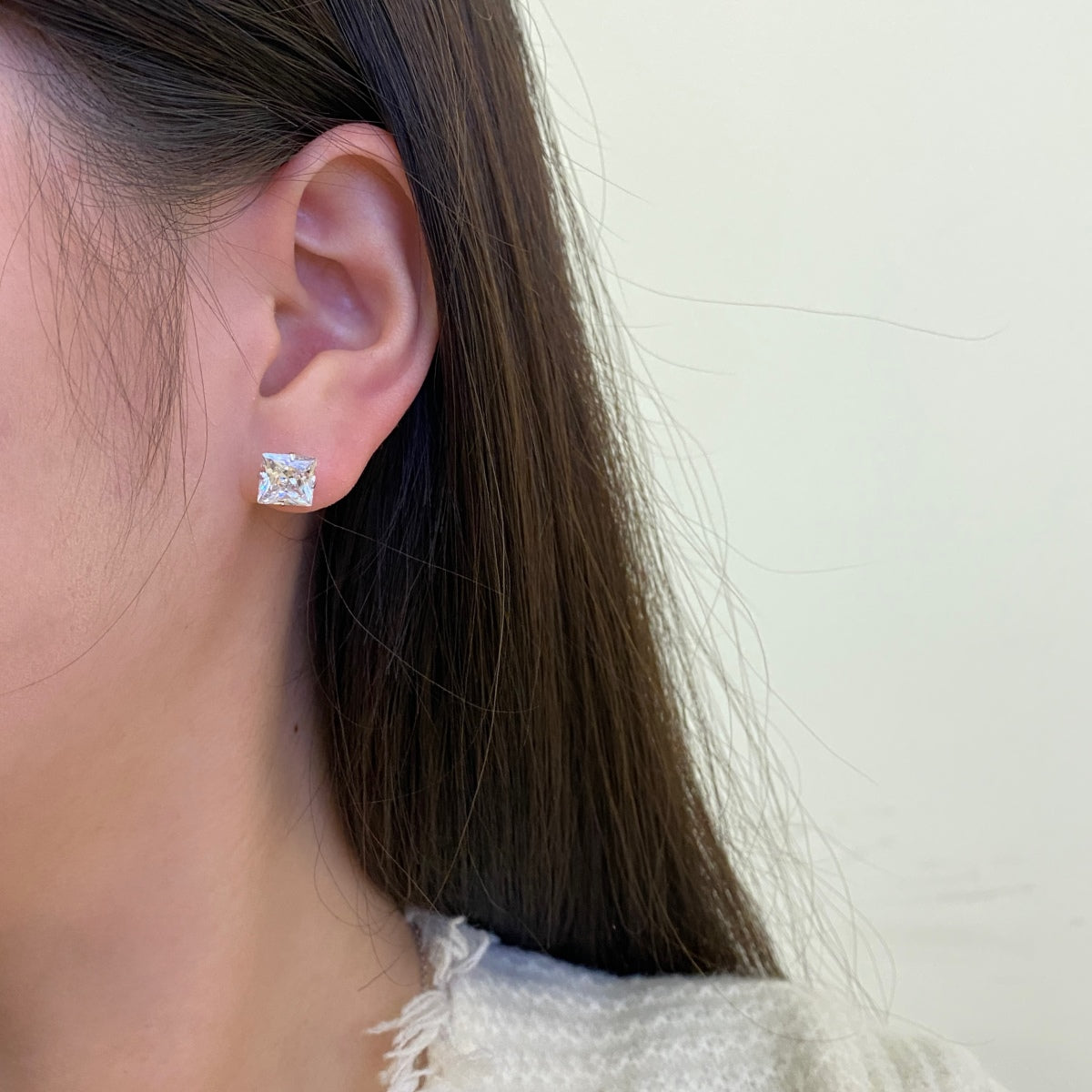 [Aurora]Stylish Shiny Square Center Stone Stud Earrings