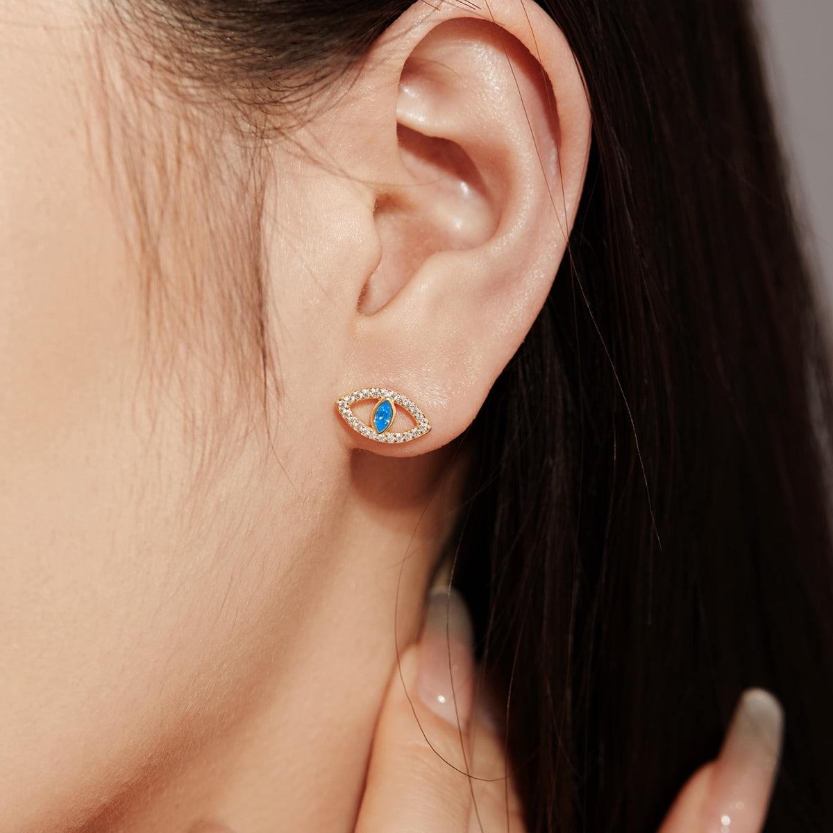 [Aurora]Blue Devil Eyes Hollow Stud Earrings