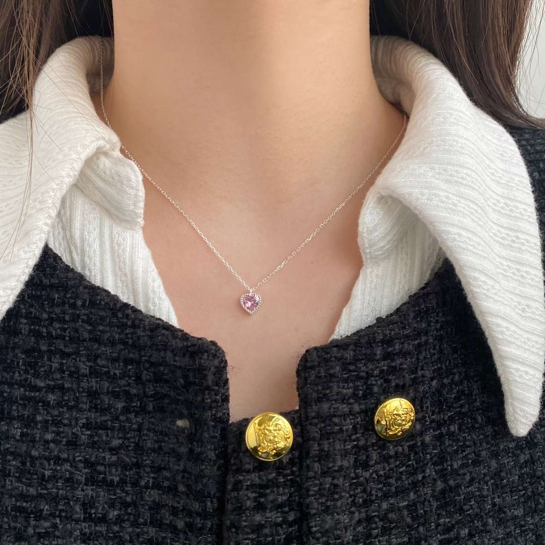 [Aurora]Ornate Heart Shape Necklace