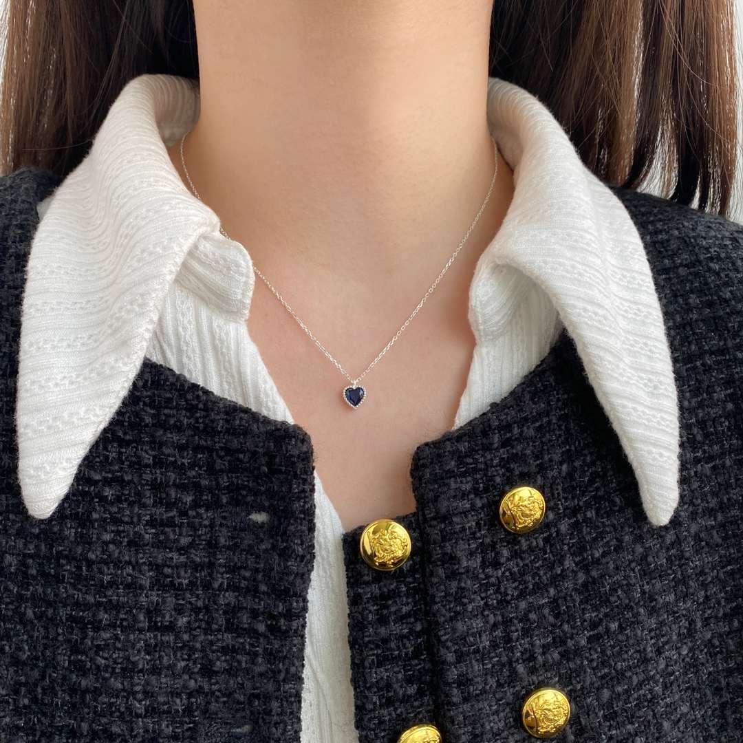 [Aurora]Ornate Heart Shape Necklace