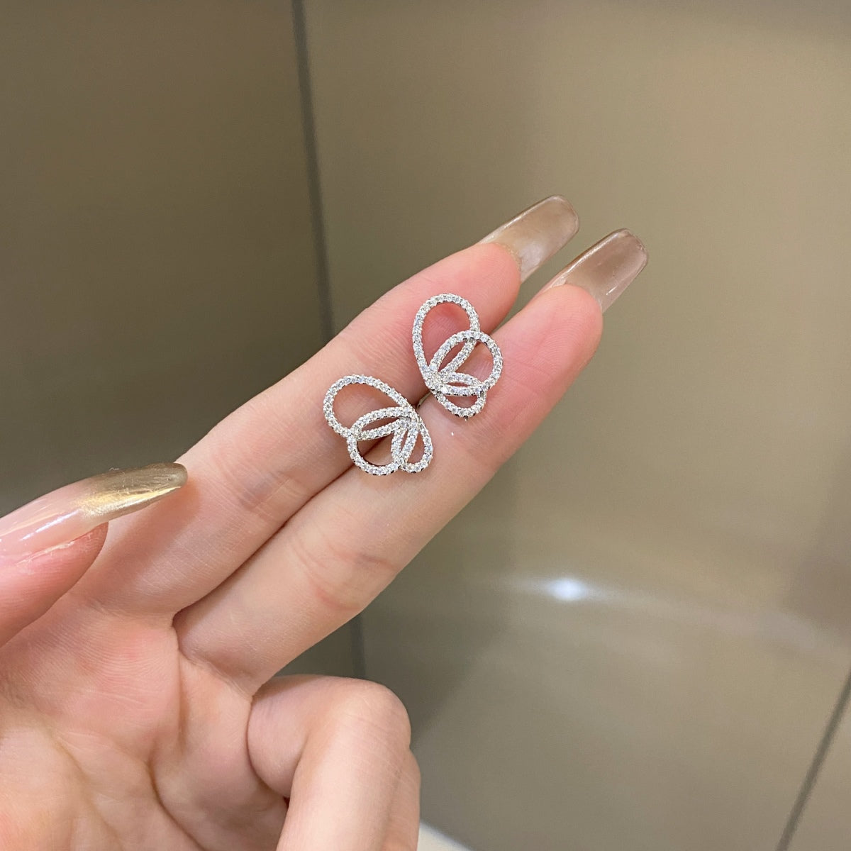 [Aurora]Exquisite Butterfly Shape Earrings