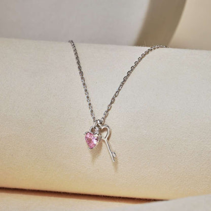 [Aurora]Unique Heart Shape Key Pendent Necklace