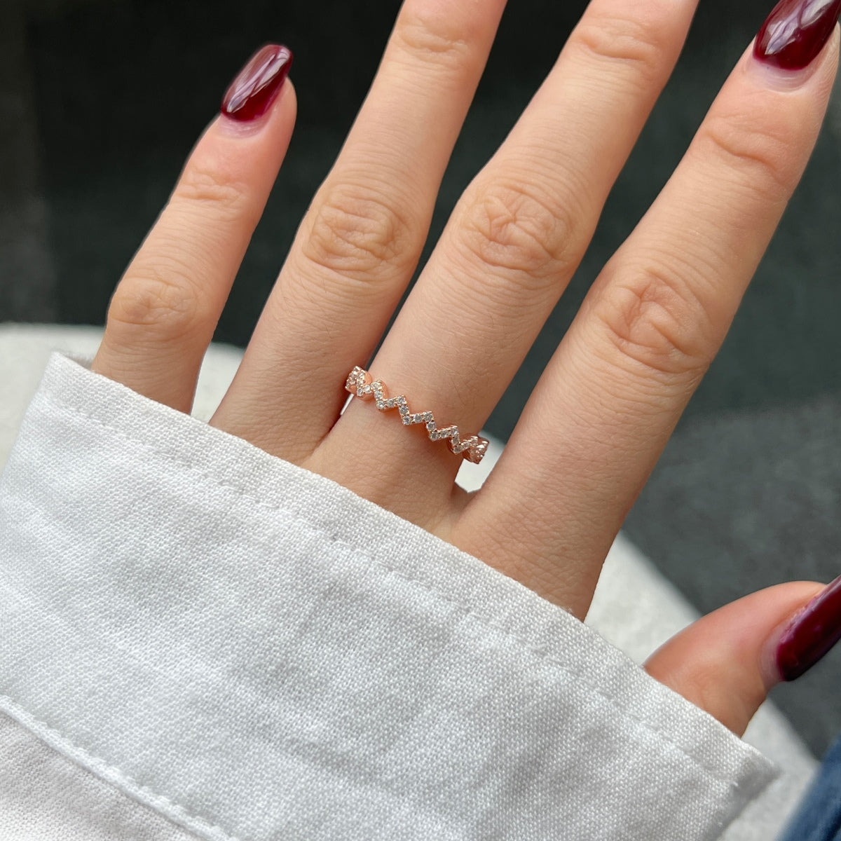 [Aurora]Delicate Enchanting Wave Shape Daily Ring