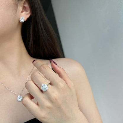 [AURORA]繊細でゴージャスなペアカットのデイリーピアス