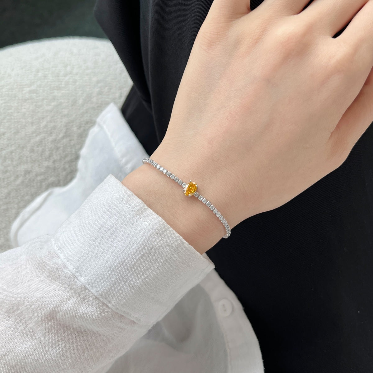 [AURORA]0,75 Karat Exquisites Ovalschliff-Tagesarmband