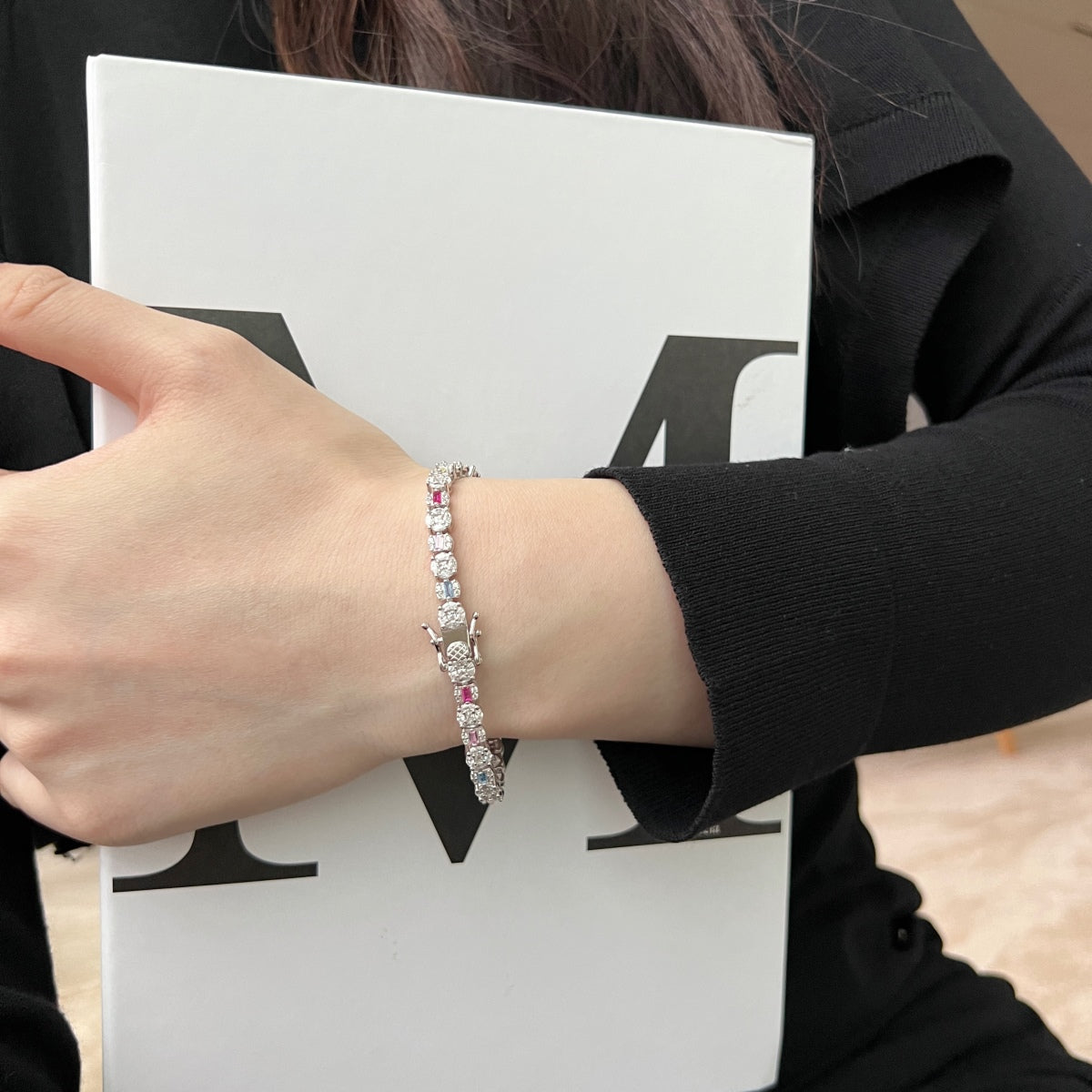 [Aurora]Dazzling Radiant Multi Cut Daily Bracelet