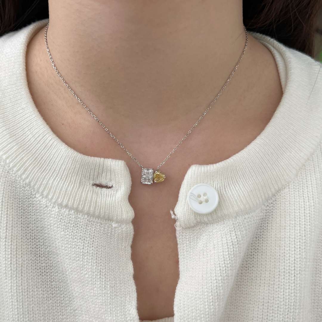[Aurora]Dazzling Square & Heart Shape Necklace