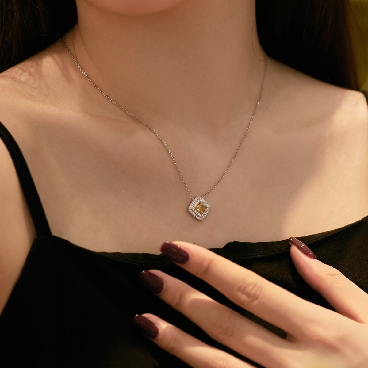 [Aurora]Sparkling Asscher Cut Necklace