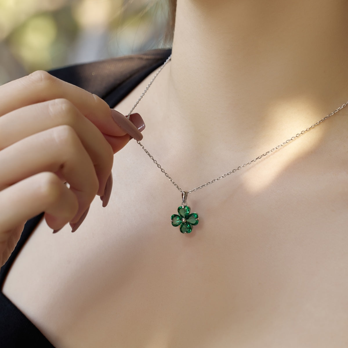 [Aurora]Heart-Shaped Four-Leaf Clover Bead Necklace