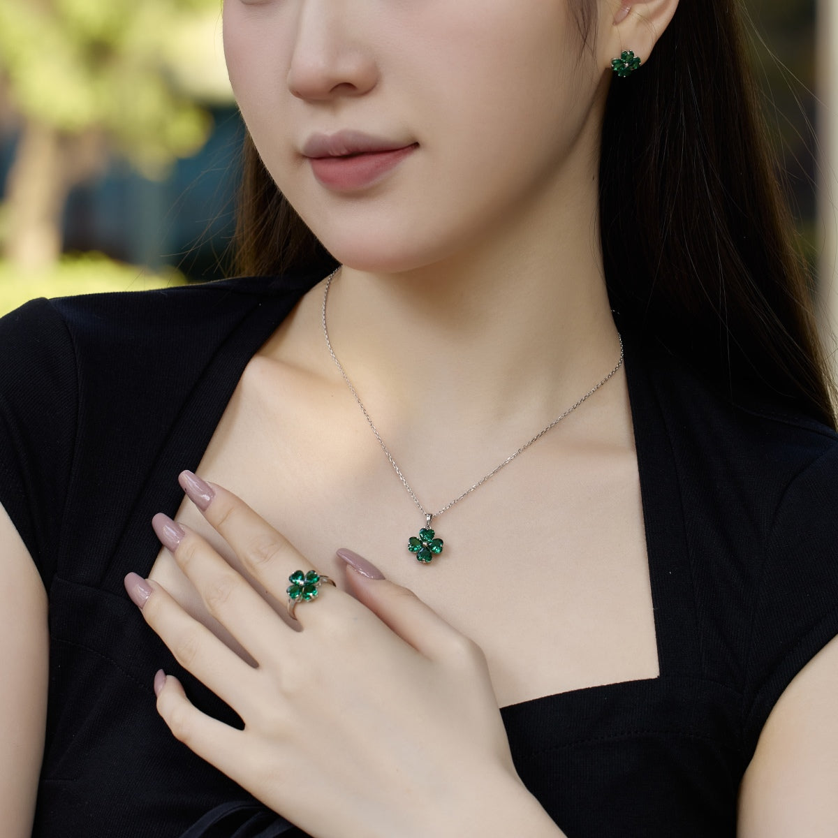 [Aurora]Heart-shaped Four-Leaf Clover Ball Ring