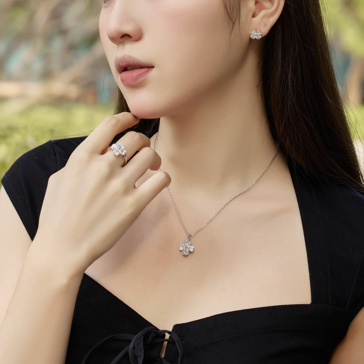 [Aurora]Heart-shaped Four-Leaf Clover Ball Ring