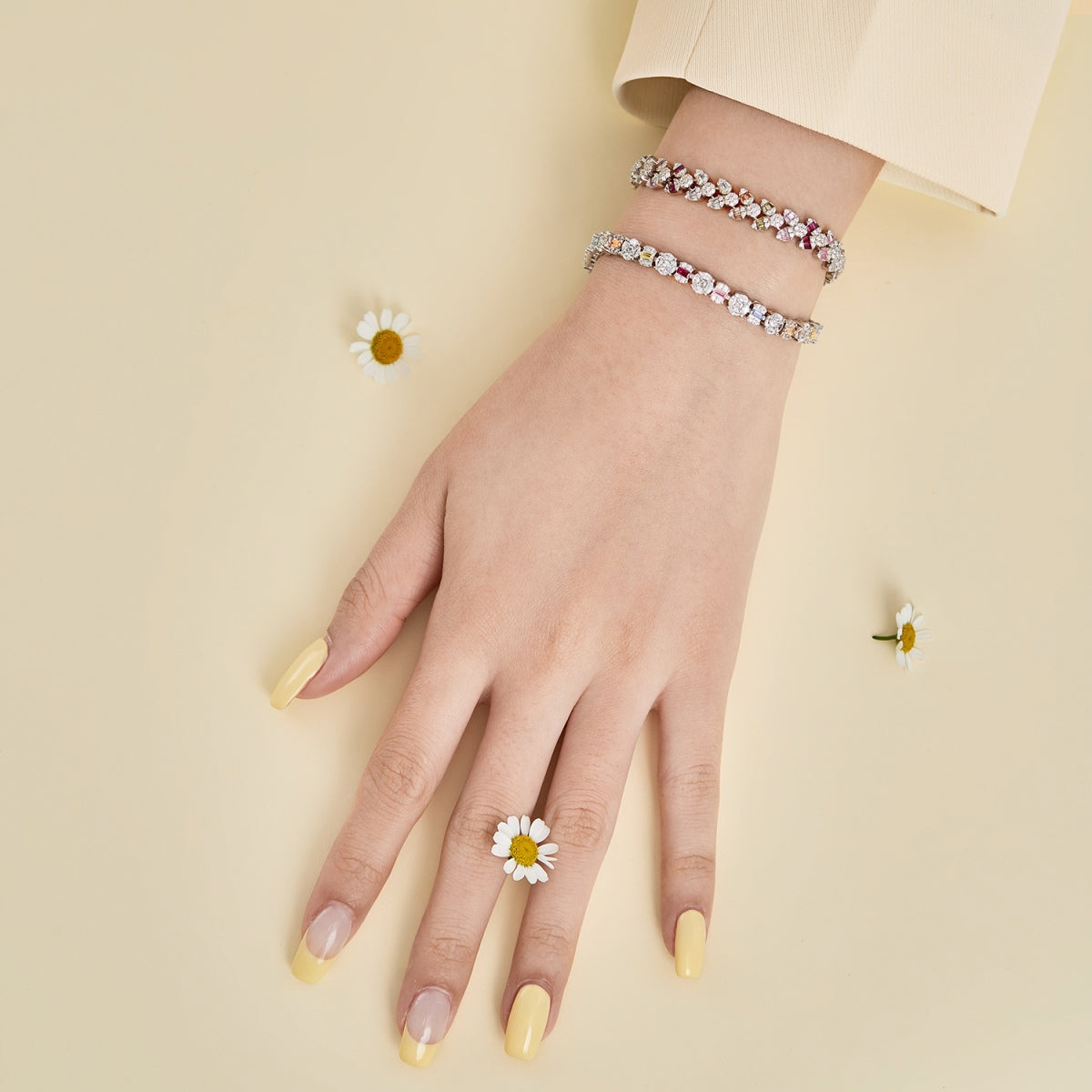 [Aurora]Dazzling Radiant Multi Cut Daily Bracelet