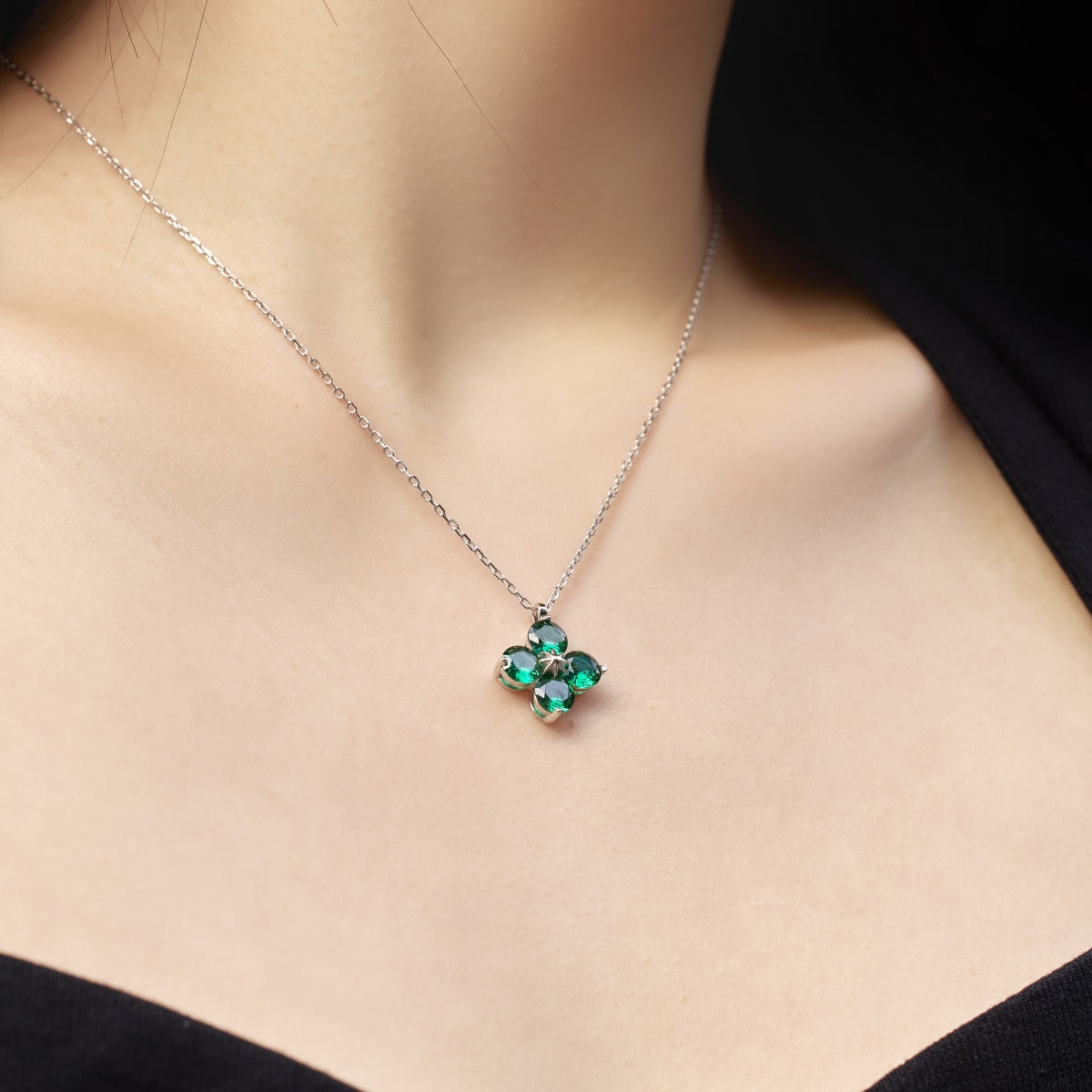 [Aurora]Four-Leaf Clover And Eight-Pointed Star Necklace