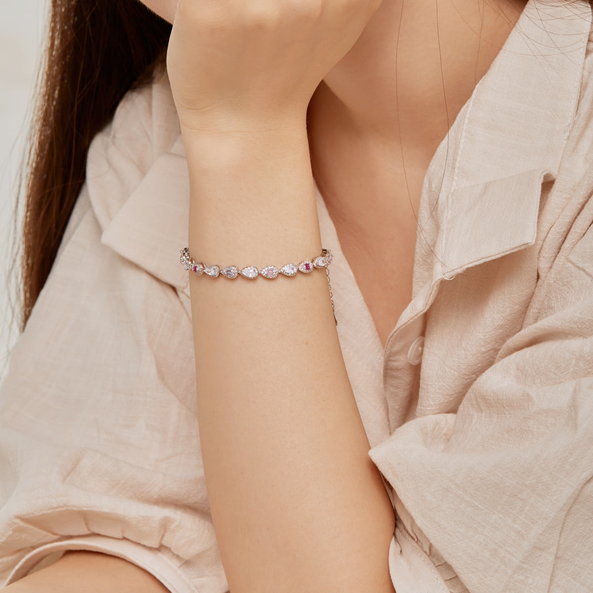 [AURORA]0,25 Karat strahlendes Wassertropfen-Armband für den Alltag