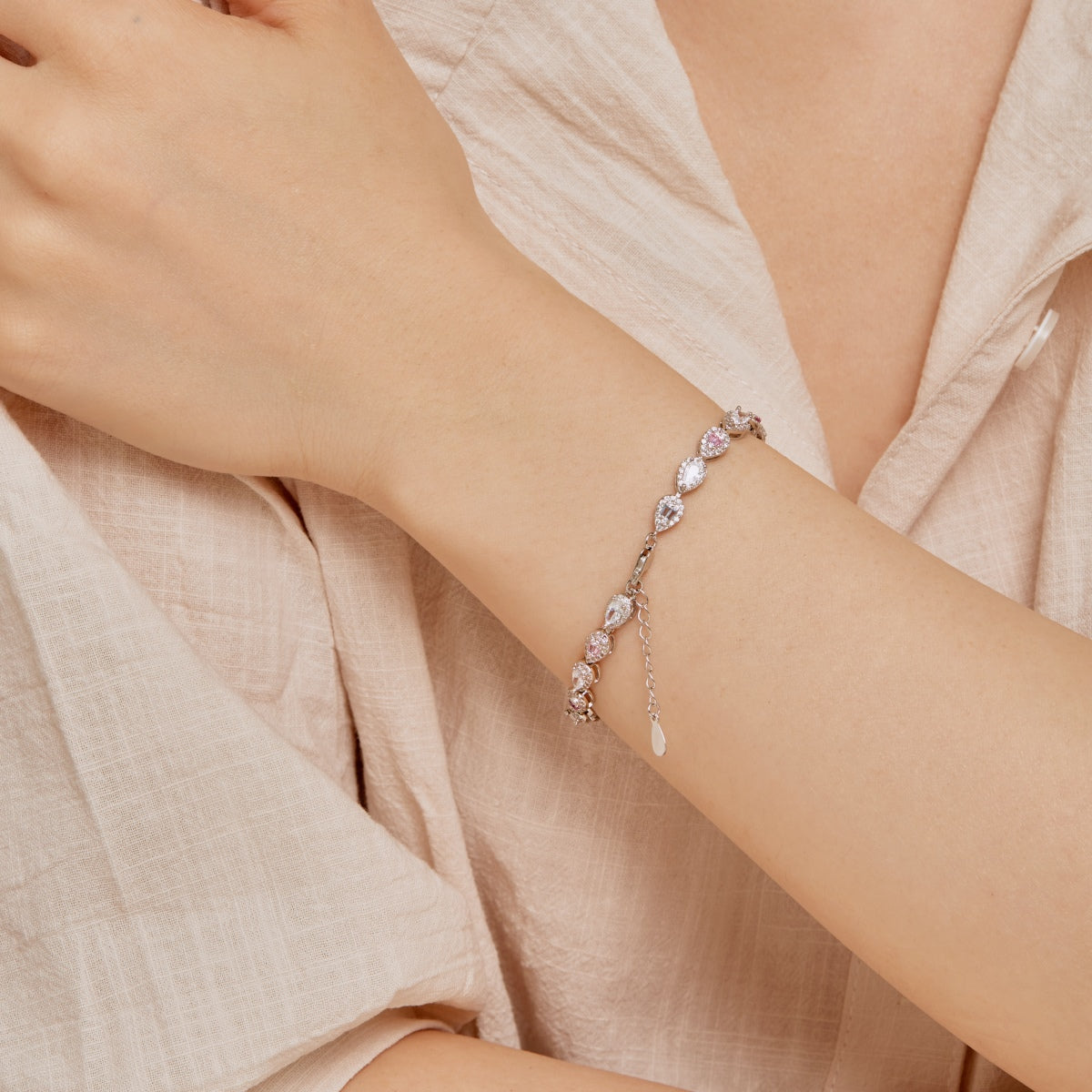 [AURORA]0,25 Karat strahlendes Wassertropfen-Armband für den Alltag