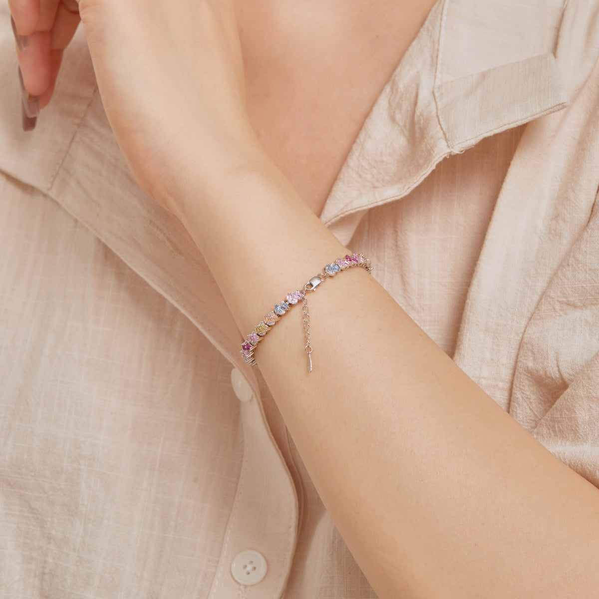 [AURORA] Verziertes buntes Partyarmband in Blumenform
