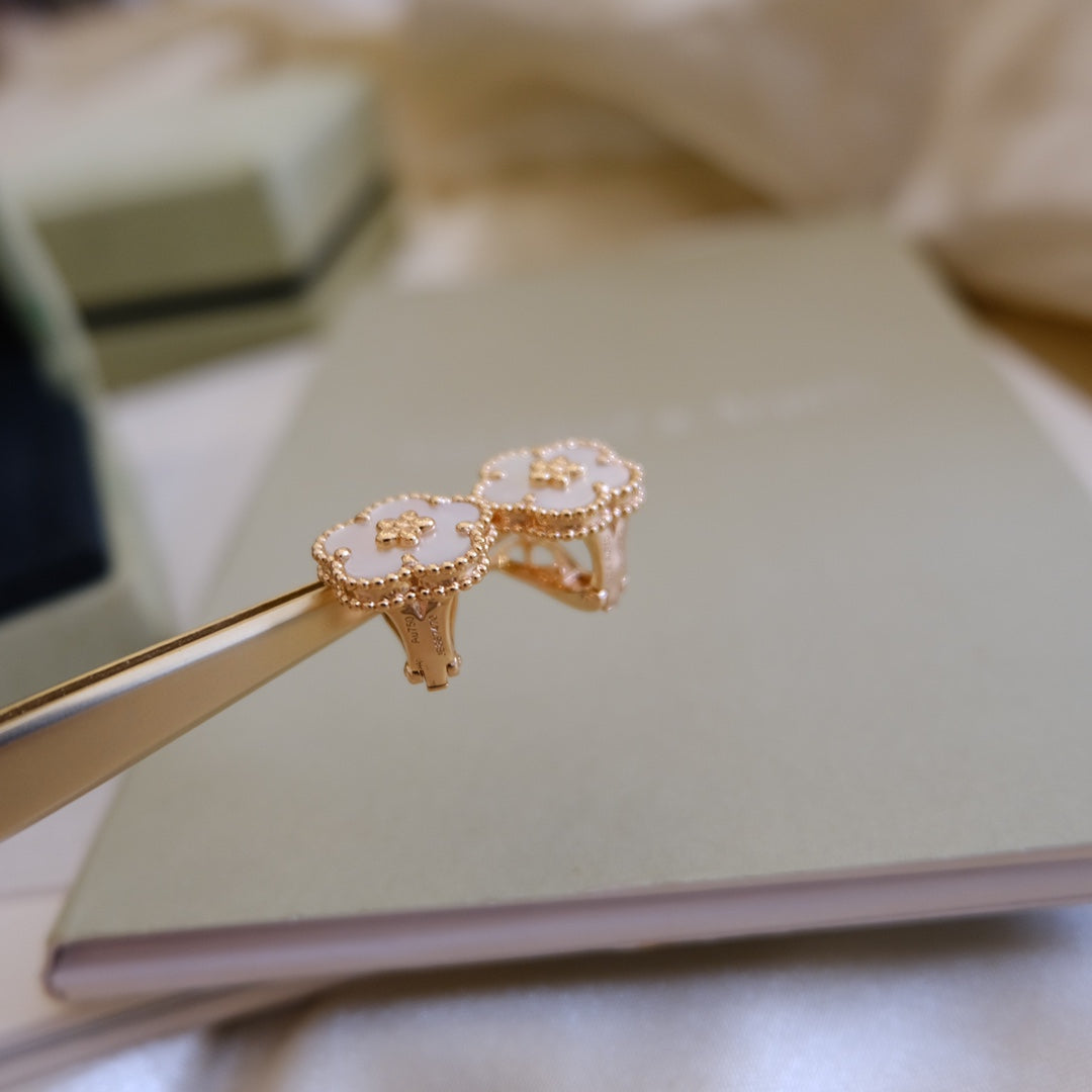 [Aurora]LUCKY PINK GOLD WHITE MOP EARRINGS