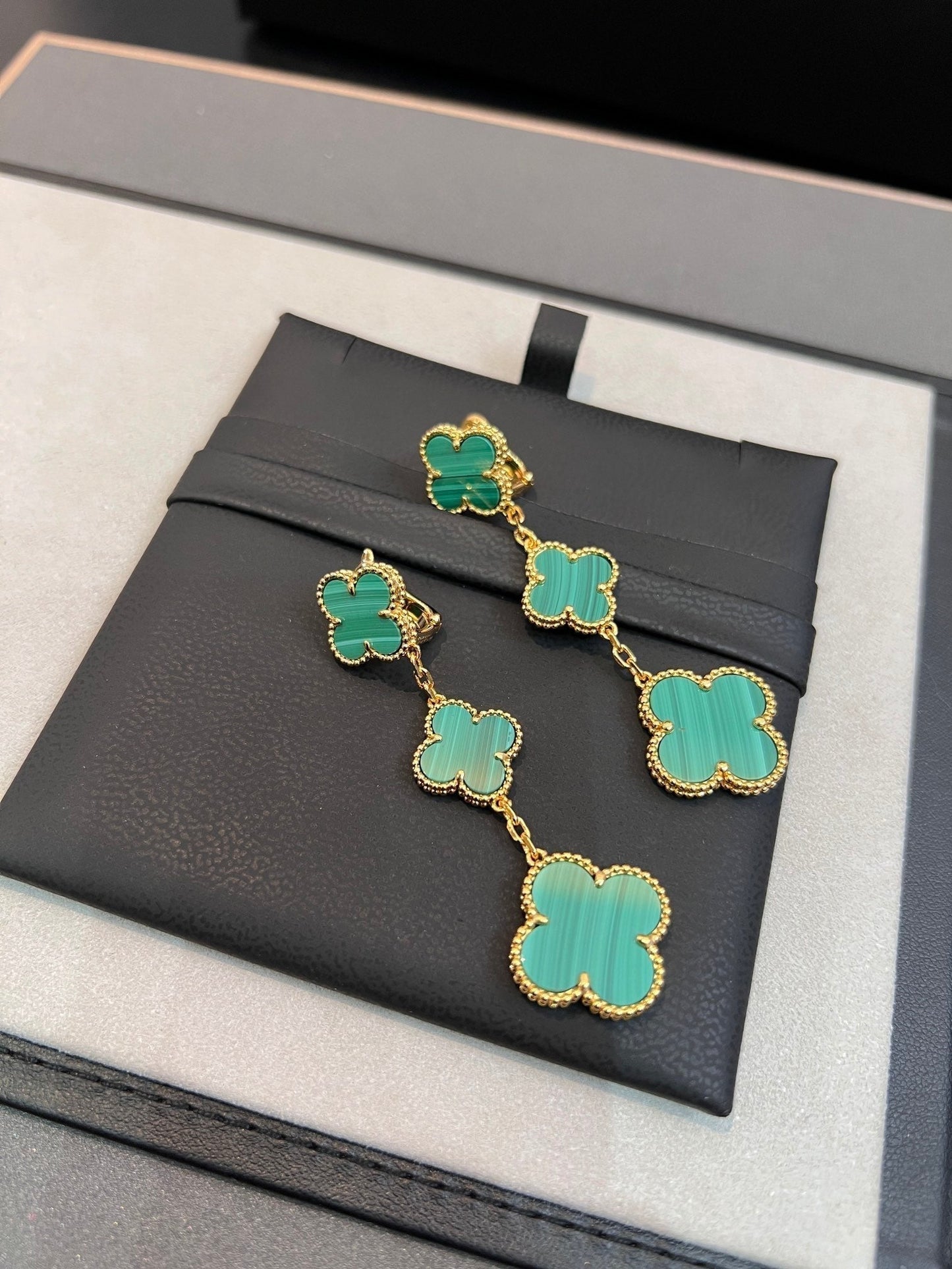 [Aurora]CLOVER MALACHITE 3 MOTIFS GOLD
