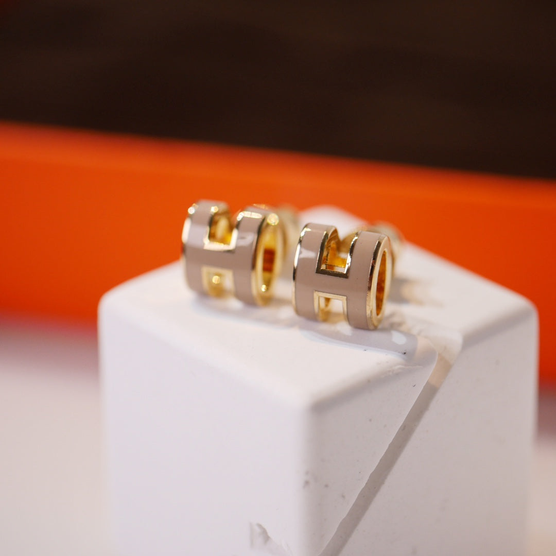 [Aurora]MINI POP H GOLD EARRINGS GREY