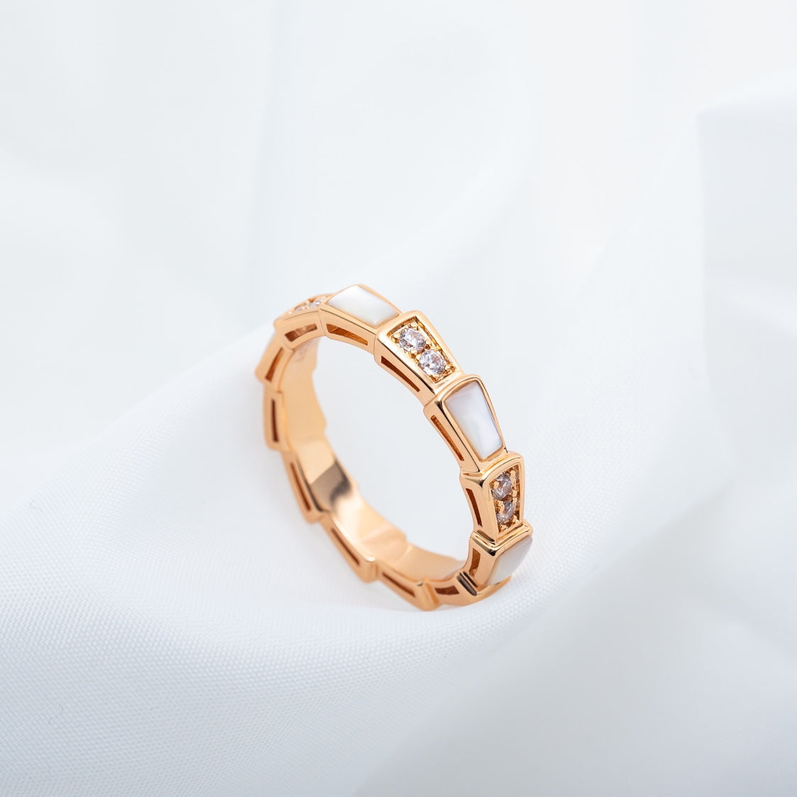 [AURORA]SERPENTI RING ROTGOLD DIAMANT MOP 3MM