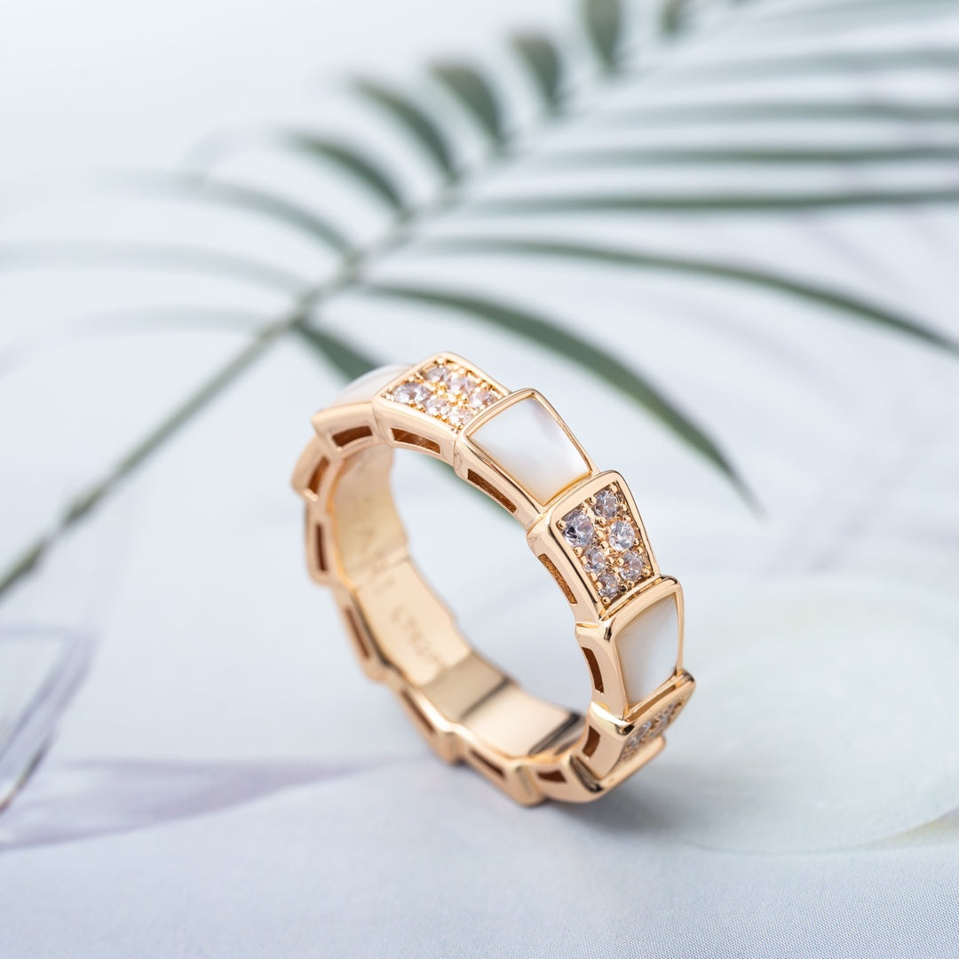 [AURORA]SERPENTI RING ROTGOLD MIT DIAMANTEN 4MM