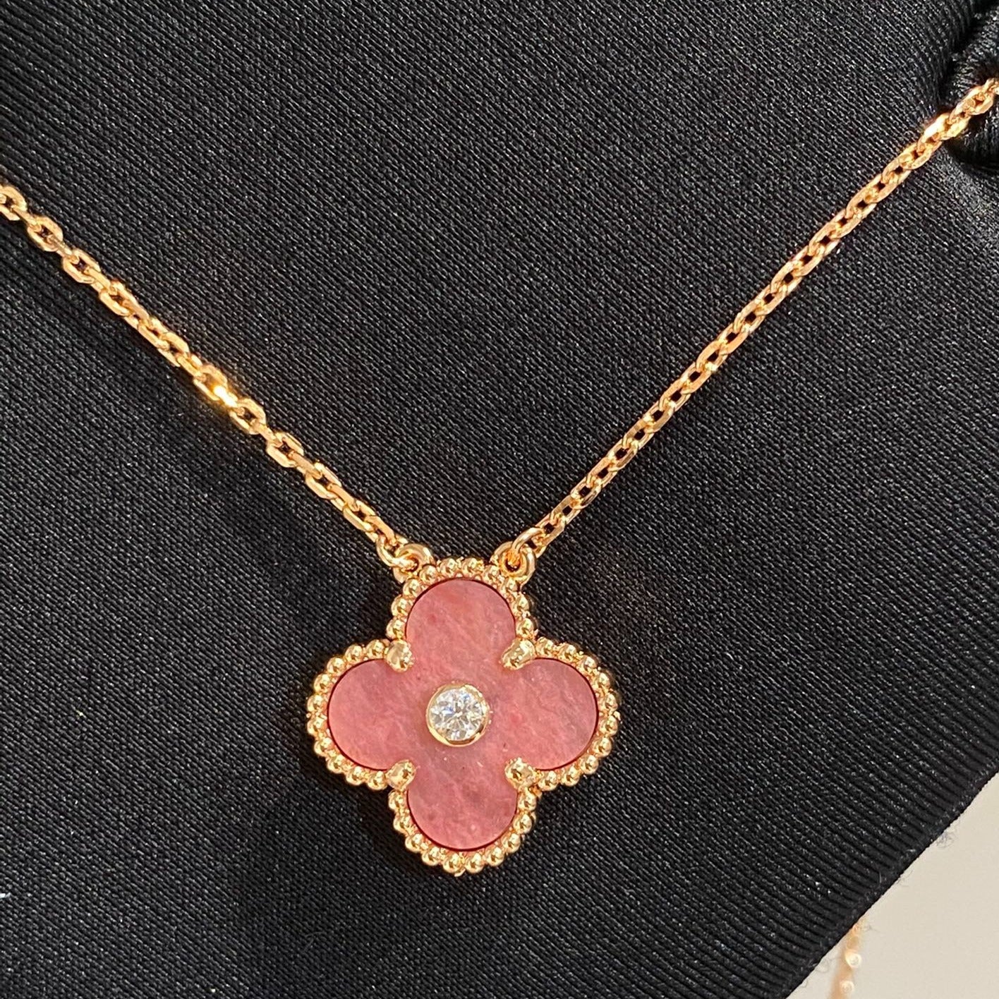 [Aurora]CLOVER 15MM DIAMOND RHODONITE NECKLACE