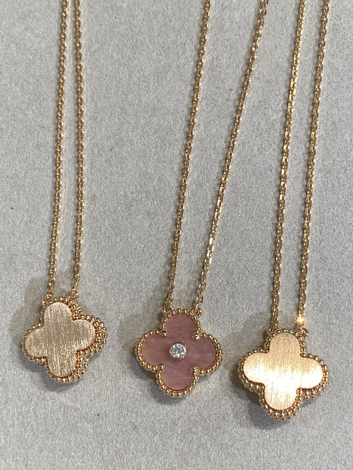 [Aurora]CLOVER 15MM DIAMOND RHODONITE NECKLACE