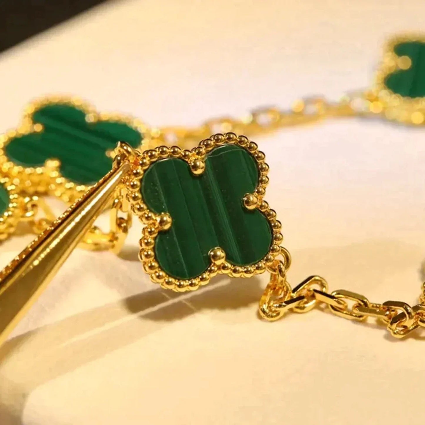 [Aurora]CLOVER 5 MOTIFS MALACHITE BRACELET