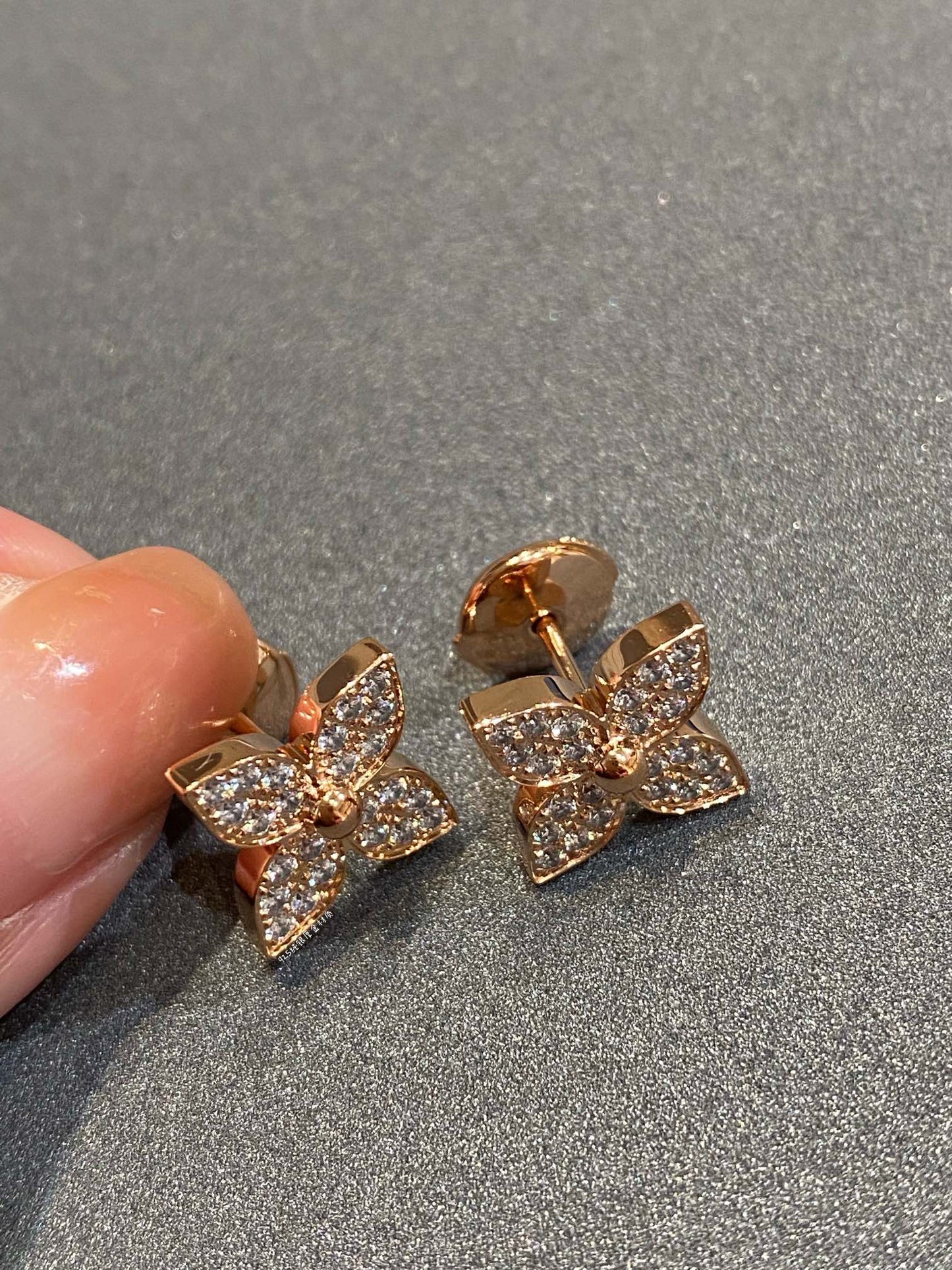 [Aurora]STAR DIAMOND EARRINGS
