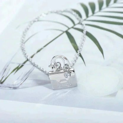 [Aurora]AMULETTE PEDANT SILVER NECKLACE