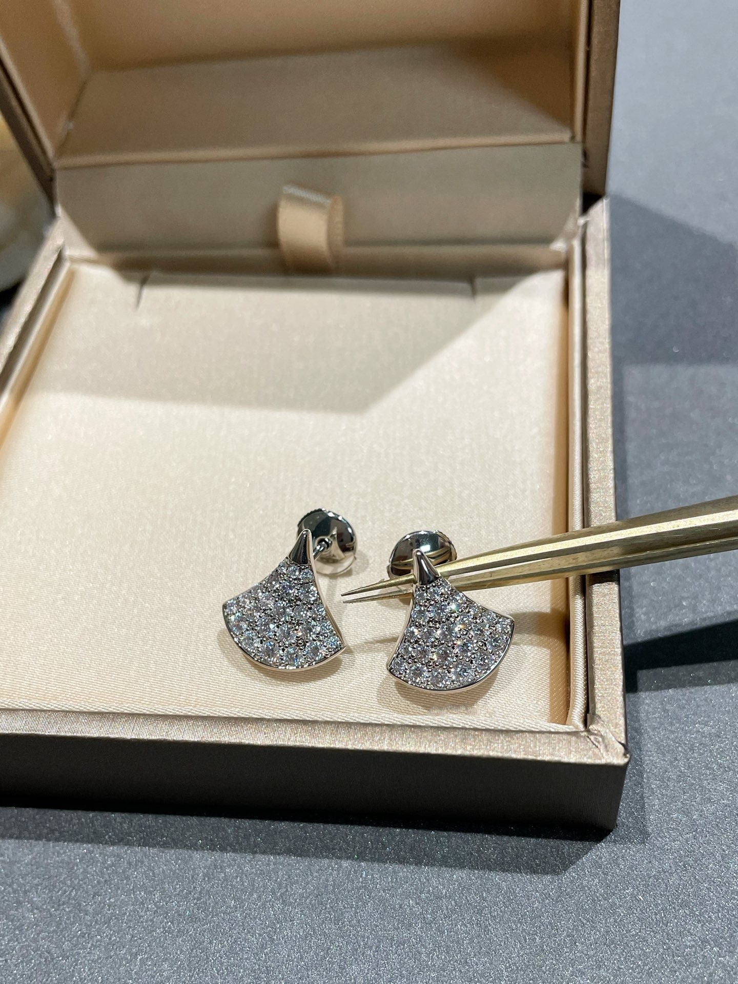 [Aurora]DREAM STUD EARRINGS DIAMOND