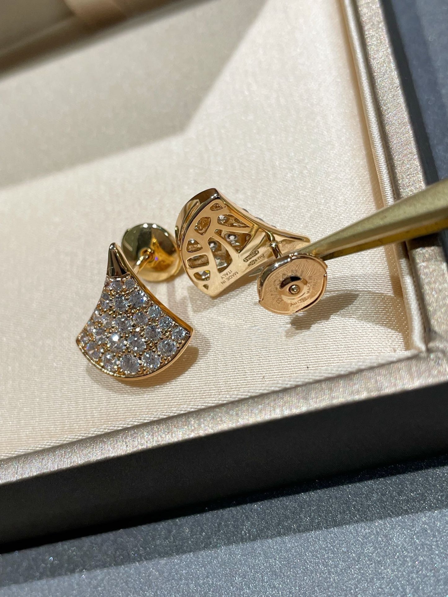 [AURORA]DREAM OHRSTECKER DIAMANT