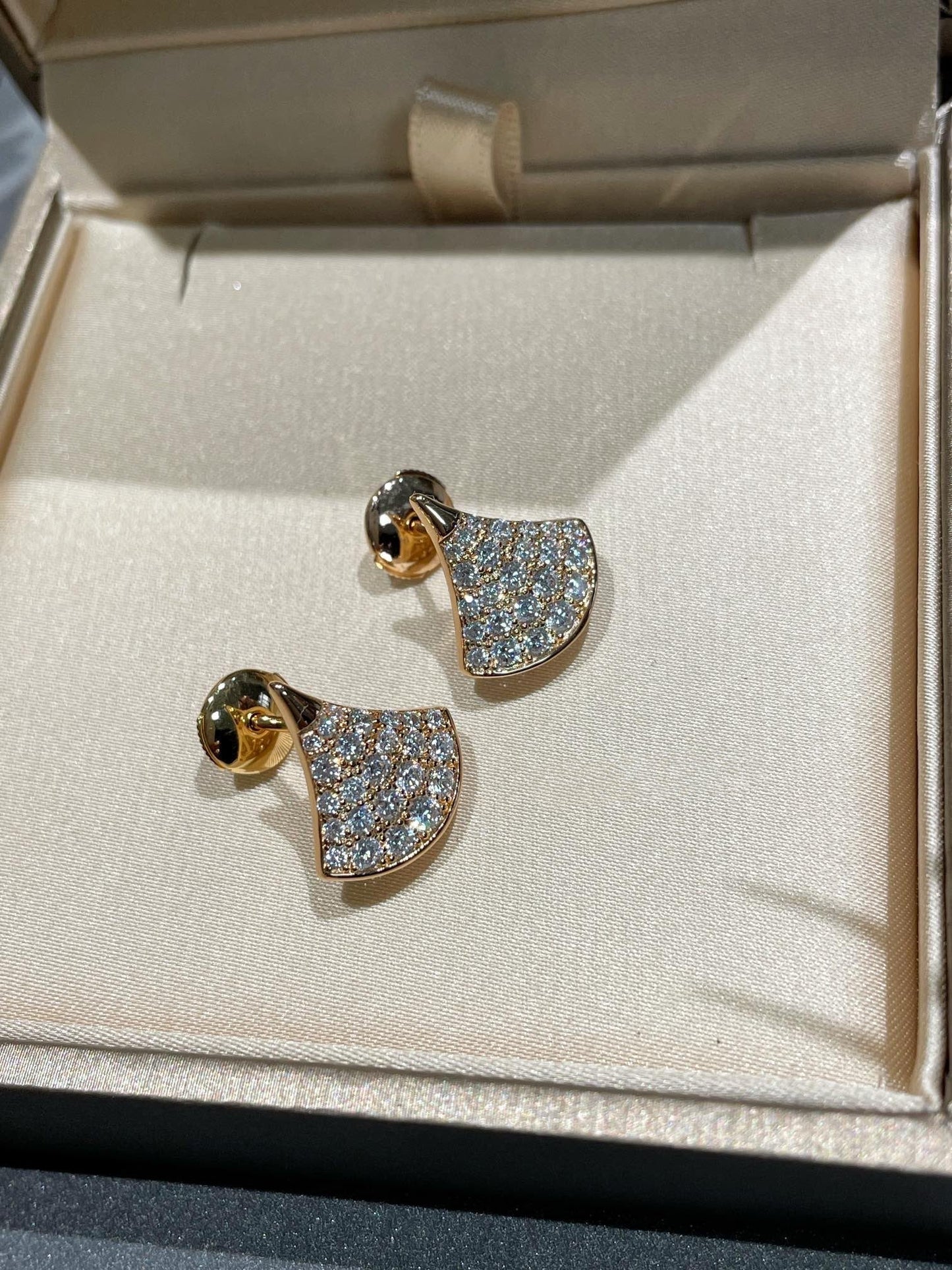 [AURORA]DREAM OHRSTECKER DIAMANT