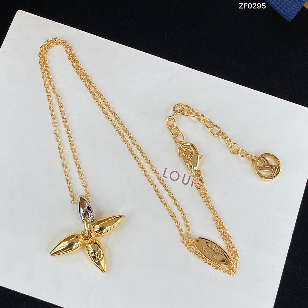 [Aurora]LOUISETTE PEDANT GOLD NECKLACE