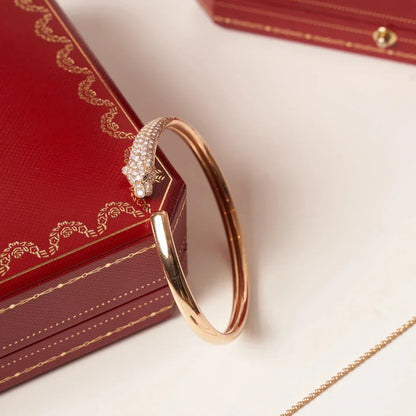 [AURORA]PANTHERE HALF DIAMOND OPEN BRACELET