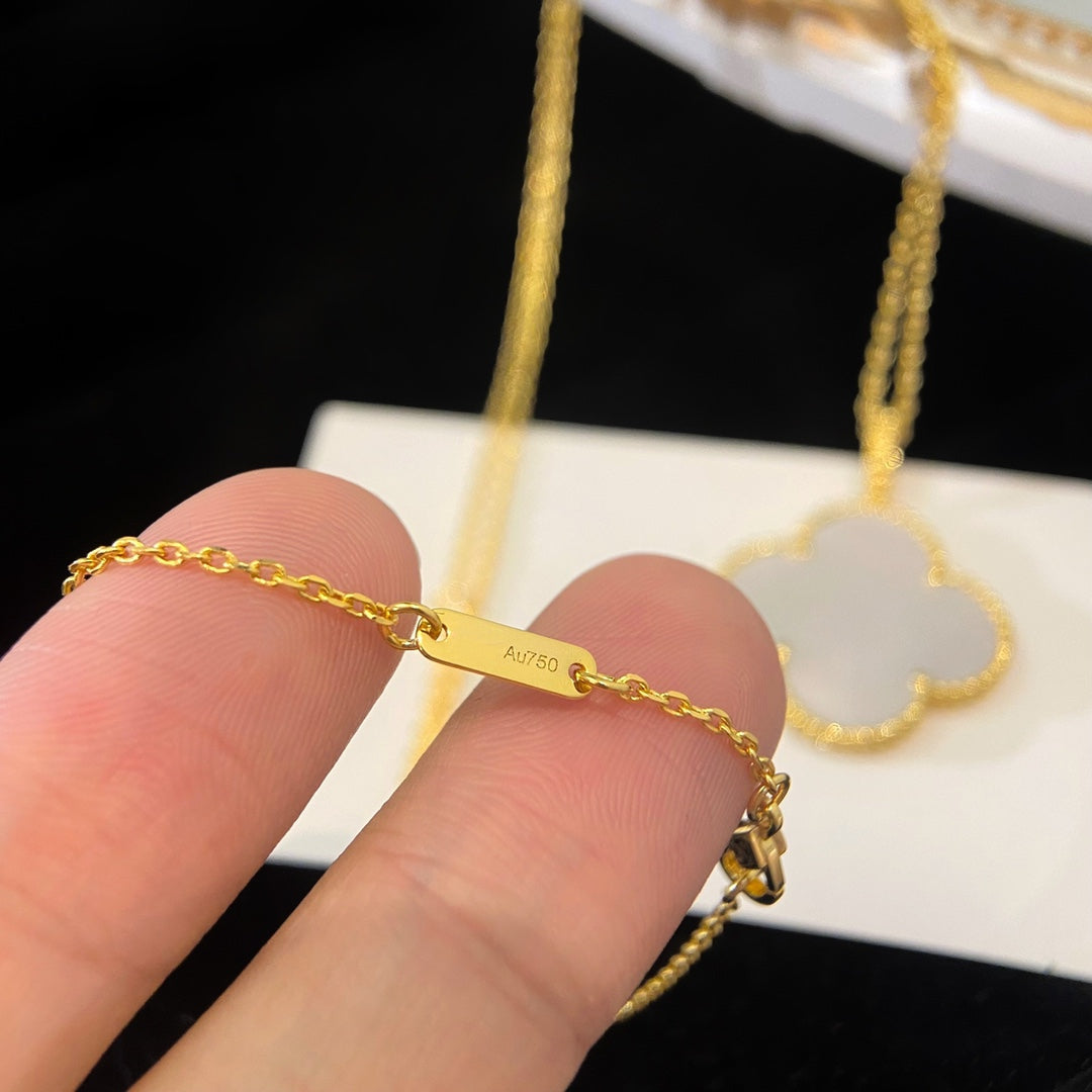 [Aurora]CLOVER 25MM MOP LARGE PENDANT NECKLACE