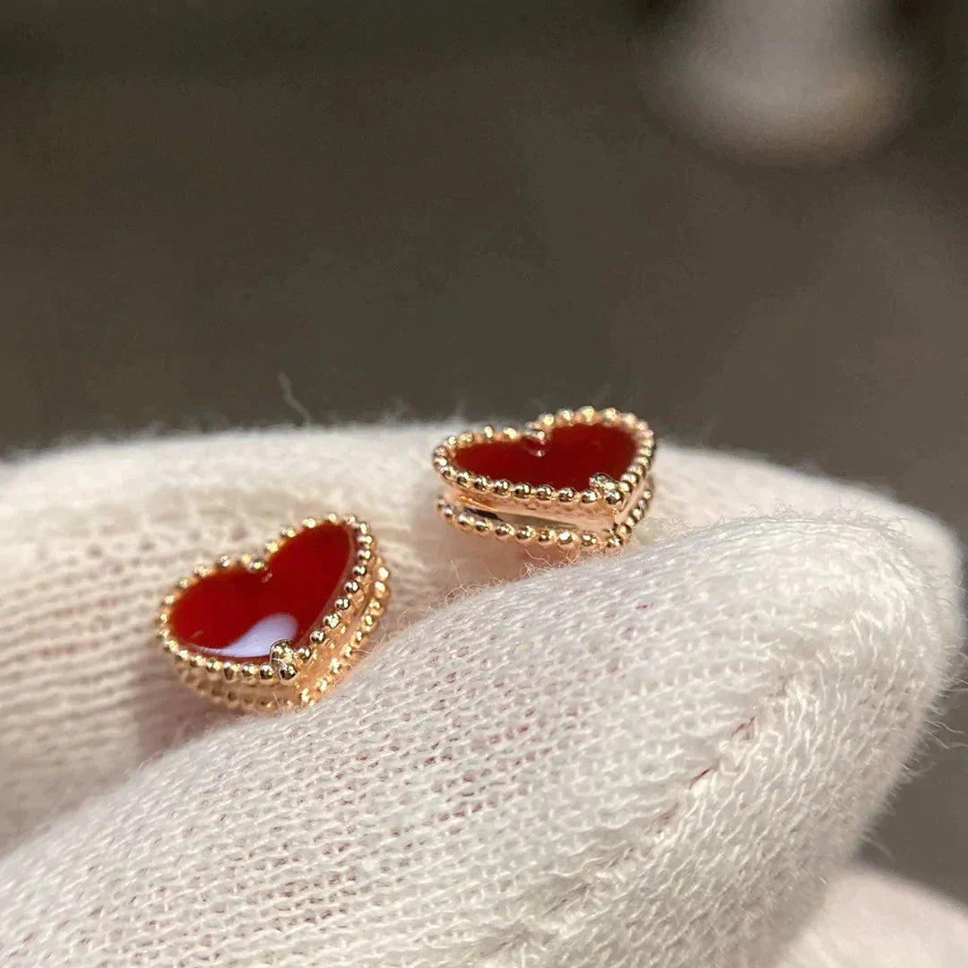 [Aurora]HEART CARNELIAN STUD EARRINGS