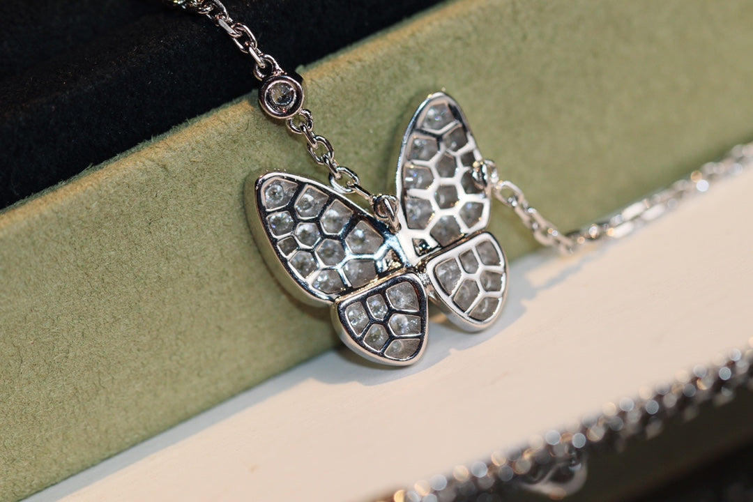 [Aurora]BUTTERFLY DIAMOND NECKLACE